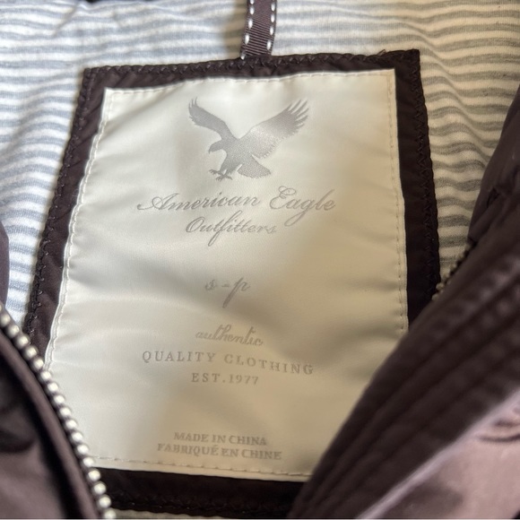 American Eagle Outfitters Cropped Puffer Vest Women's Size Small Brown Full Zip - Picture 2 of 11